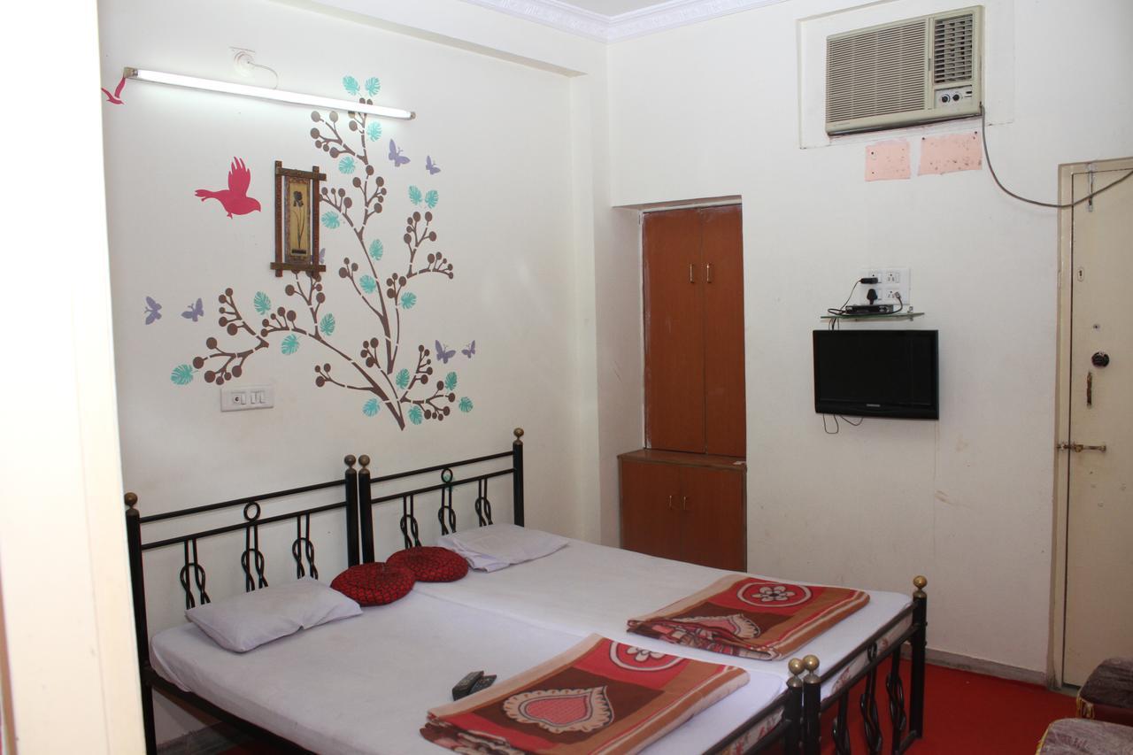 Hotel Bhagwat Palace Lātūr Εξωτερικό φωτογραφία